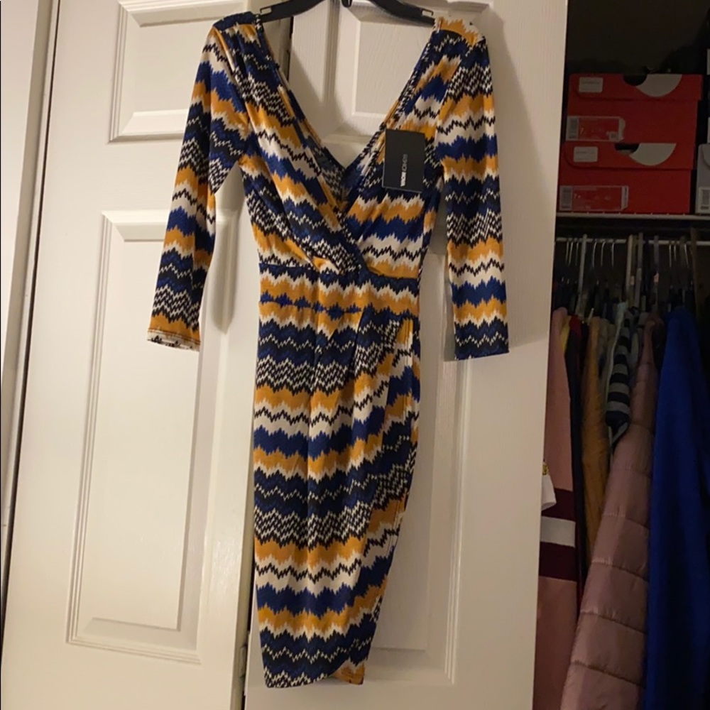 FASHION NOVA DRESS - Picture 4 of 5